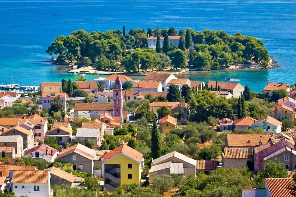 Studio Apartment In Preko With Sea View, Terrace, Air Conditioning, Wi-Fi