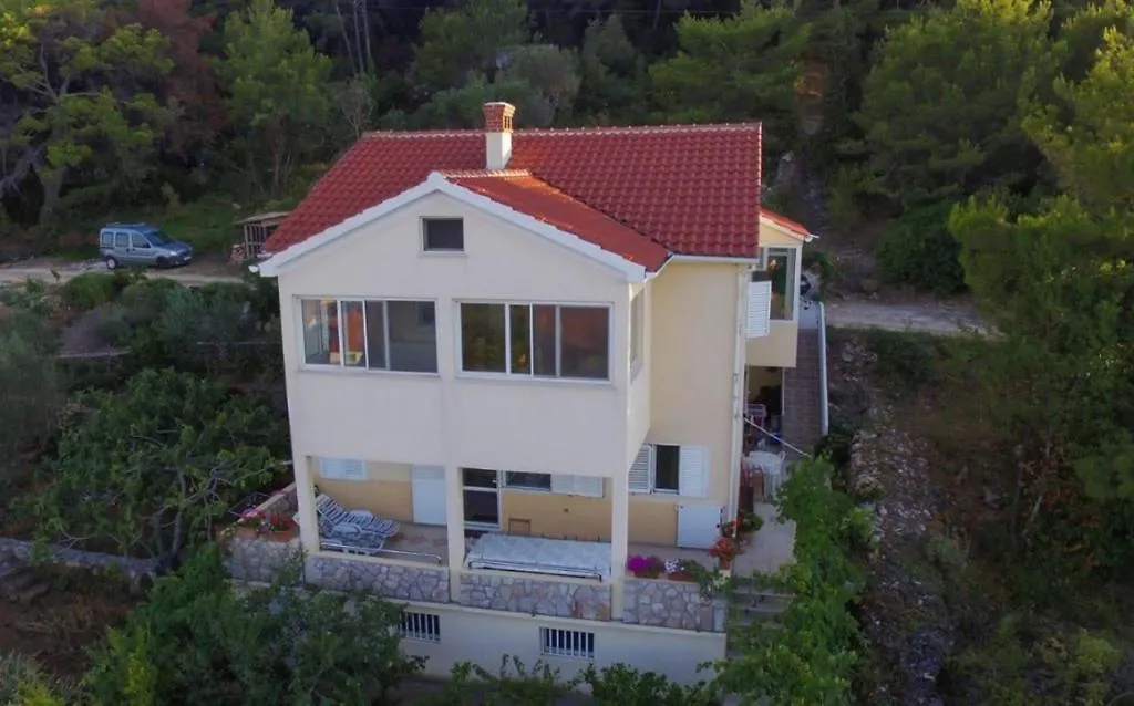 Studio Apartment In Preko With Sea View, Terrace, Air Conditioning, Wi-Fi Kroatien